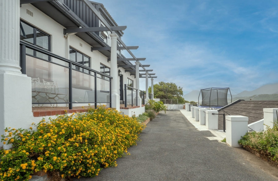 7 Bedroom Property for Sale in Fish Hoek Western Cape